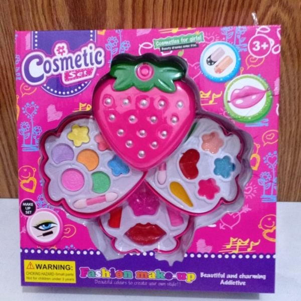 

Dijual mainan cosmetic set strawberry/mainan make up anak Limited