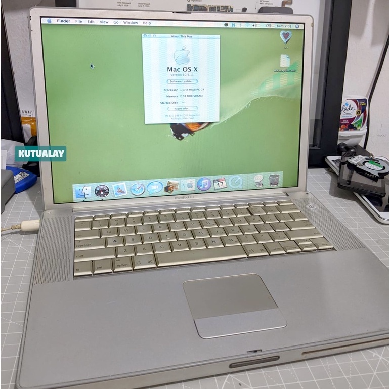 Laptop Jadul PowerBook G4 Mainboard Normal