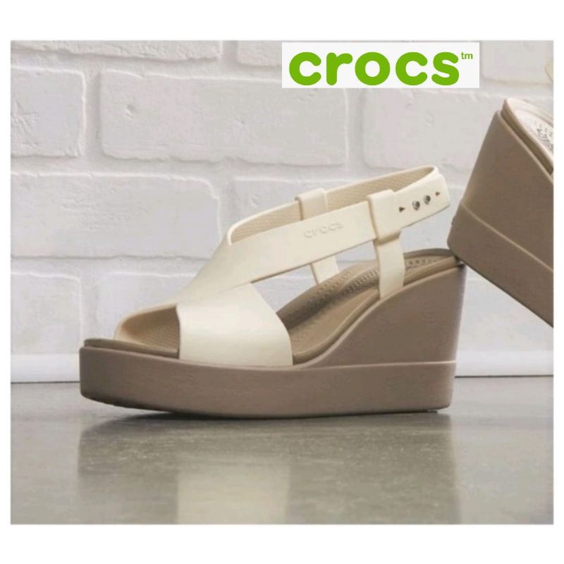 crocs brooklyn High wedges / Sandal Wedges wanita Crocs Broklyn