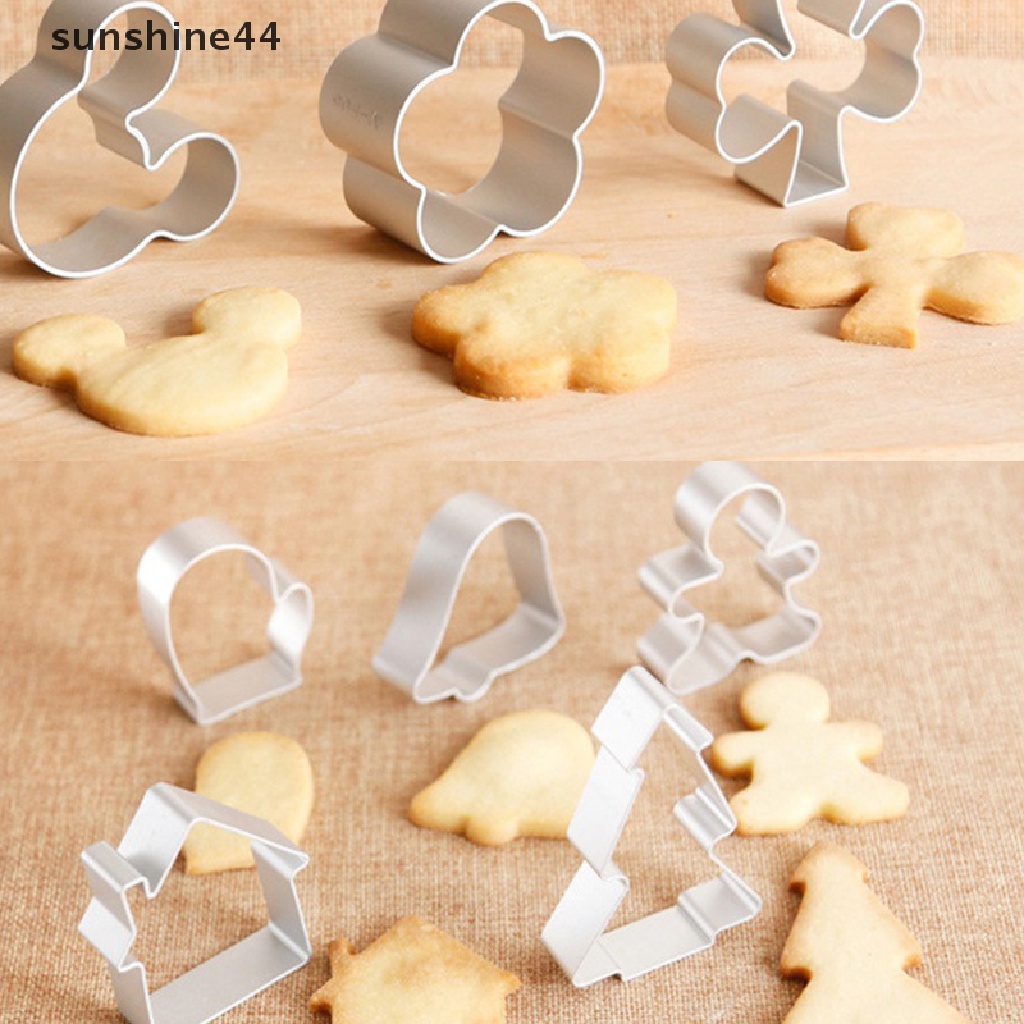 Sunshine 1PC Cetakan Pemotong Kue / Sandwich / Cookie Bentuk Kartun Bahan Aluminum Alloy