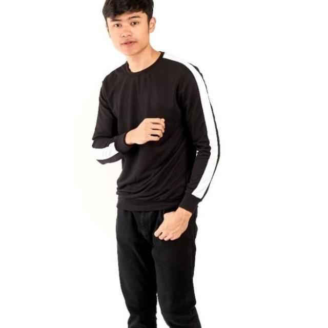 Sweater pria lengan panjang hitam list putih