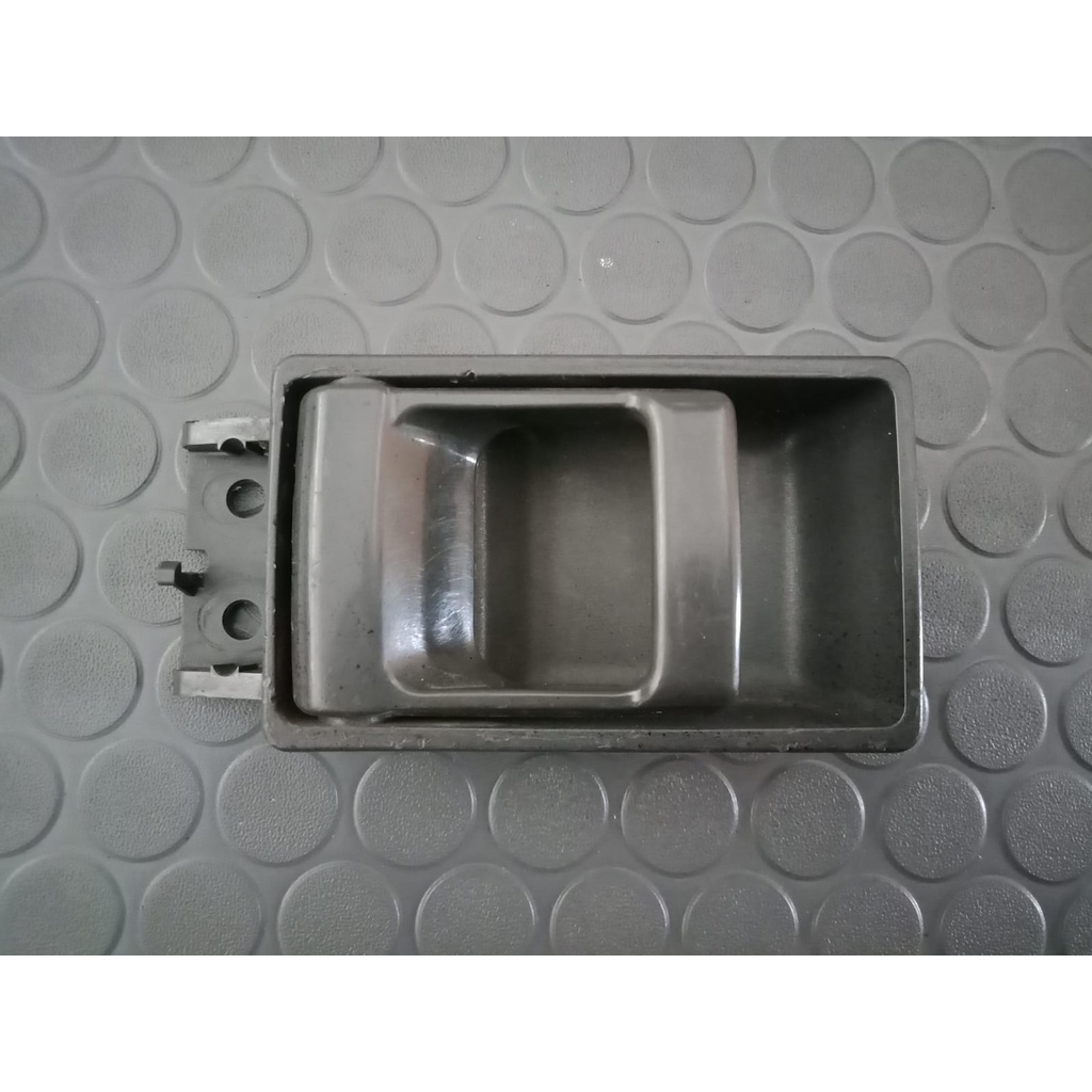 Bukaan / Handle Pintu Mobil Nissan Terrano Cabutan Orginal