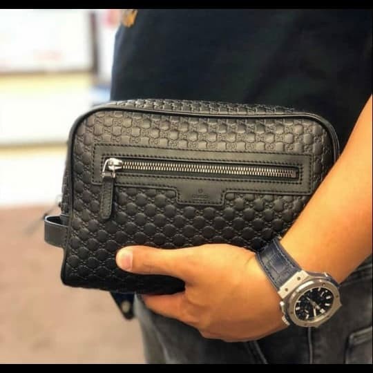 GUCCI CLUTCH MEN EMBOSSED BLACK. POUCH GUCCI ORIGINAL MEN BLACK