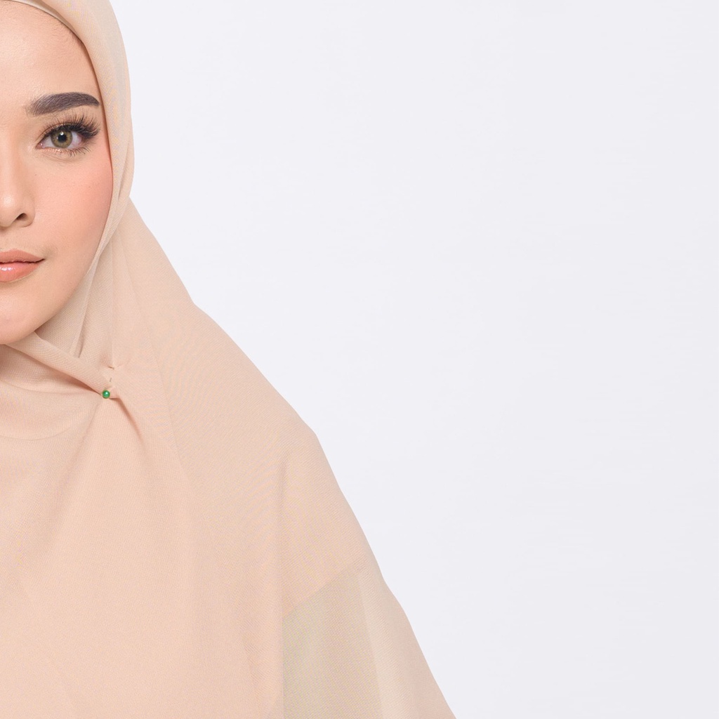 ZM Zaskia Mecca - Hijab Syari Bellsa Creamy Kerudung Segi Empat