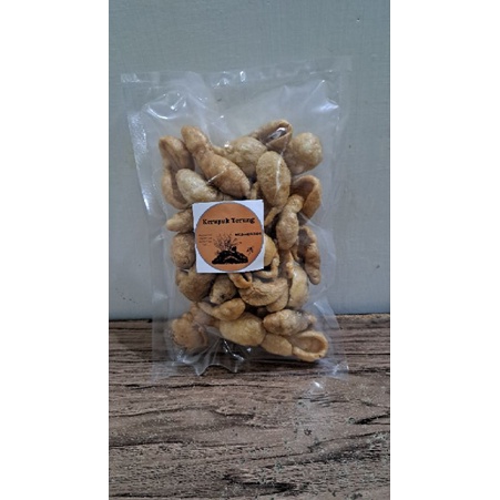 

KERUPUK TERUNG (SNACK OLAHAN LAUT)