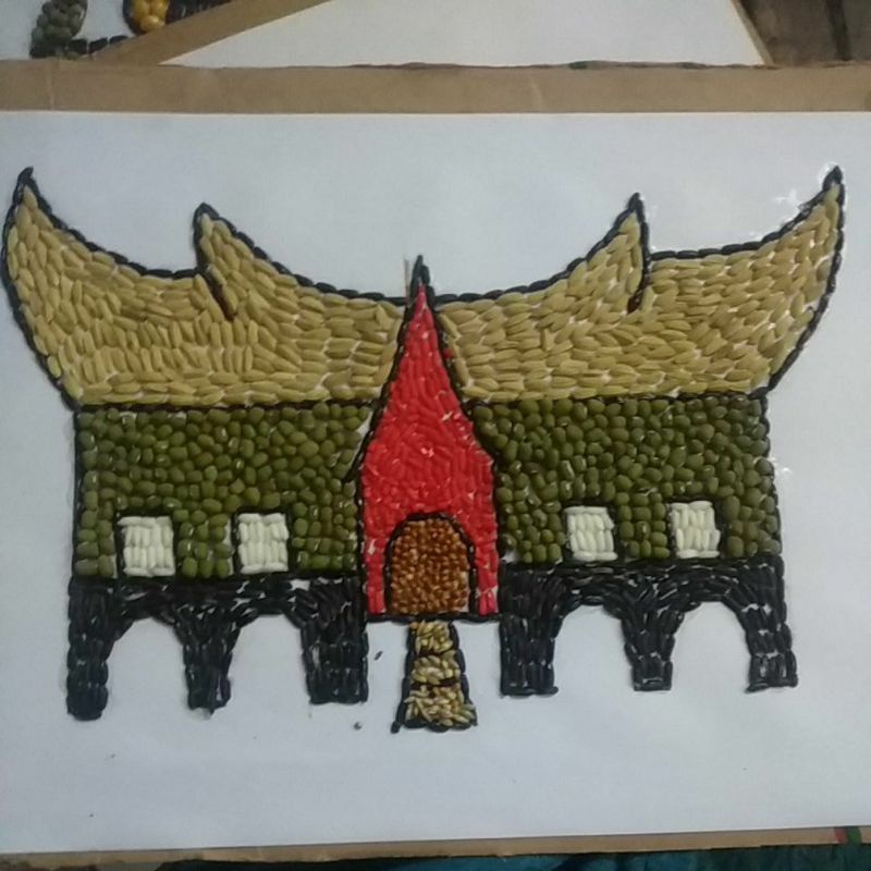 

kolase rumah adat Dari biji bijian