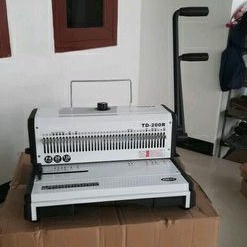 

Mesin Jilid Ring Kawat Spiral Lubang Bulat F4 3:1 Topas TD200R Wire Comb Binding Machine TD-200R TD 200 R