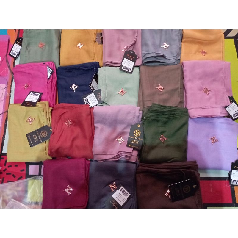 hijab  Nadheera luxury  N 010