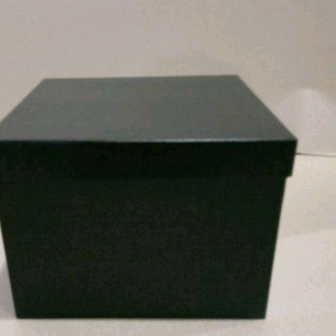

kotak kado / box hampres / gift box / box suvenir 10x10x10