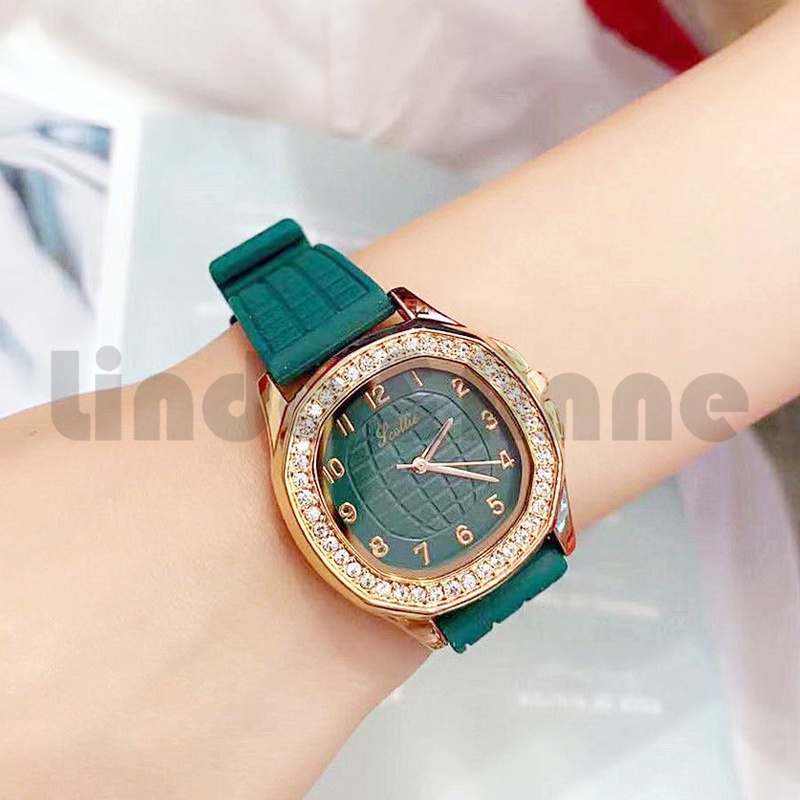 Jam Tangan Wanita Jhui Retro Casual Analog Aksen Berlian Imitasi Strap Silikon