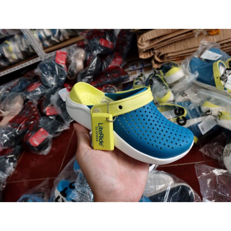 Crocs Literide clog junior / Sandal Anak Crocs literide clog jujior