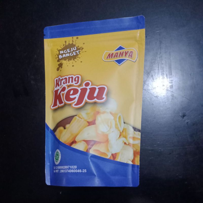 

Queen Cemal Cemil Chesse