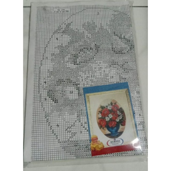 paket kristik bunga mawar di vas biru benang wool