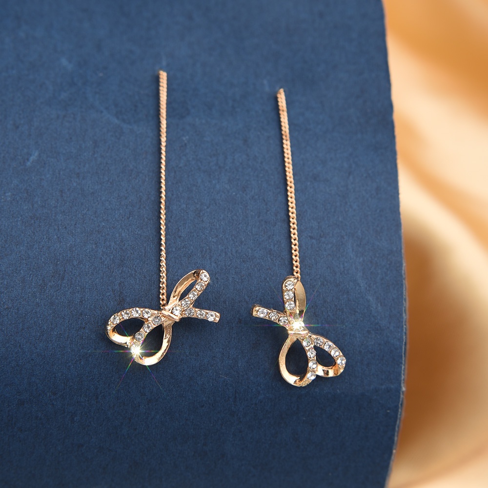 Anting Tusuk Gantung Bahan Alloy Desain Pitarumbaiberlian Imitasi Warna Gold Gaya Elegan Untuk Wanita