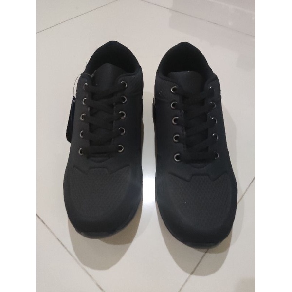 Athletica ATH C one all black sepatu pria wanita sneakers running