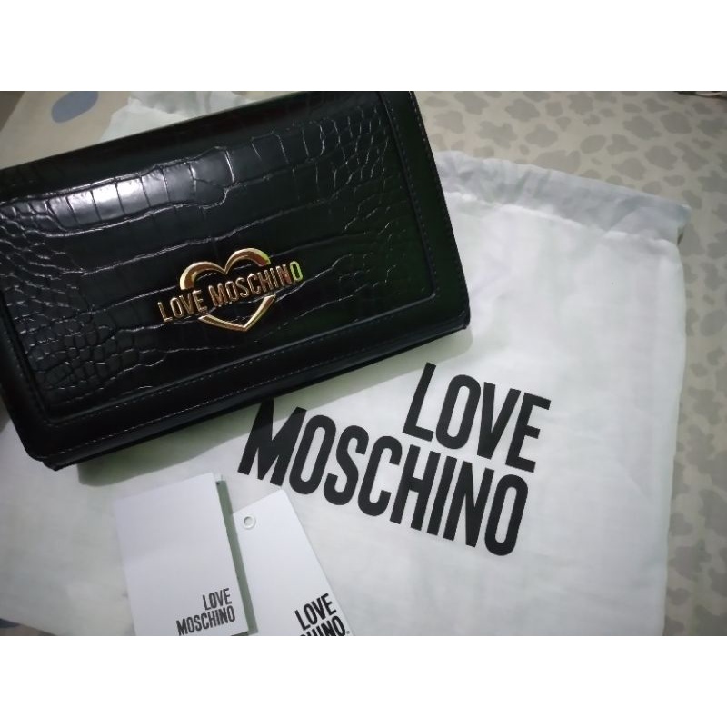 PRELOVED TAS SLING LOVE MOSCHINO AUTHENTIC