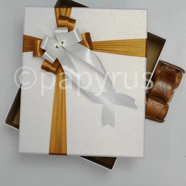 

Papyrus 25x30 tinggi 5cm Kotak Kado Gift Box Hadiah