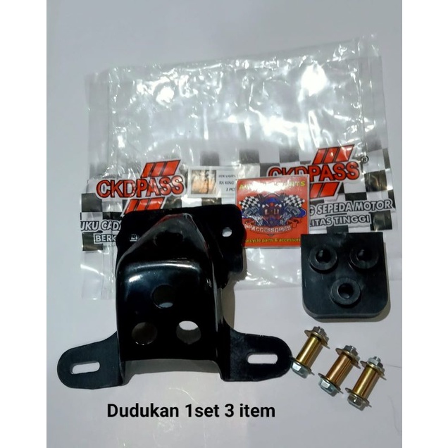 pangkon dudukan breket Bracket lampu belakang stop Assy Rx king Rxk new Ckd sesuai gambar photo