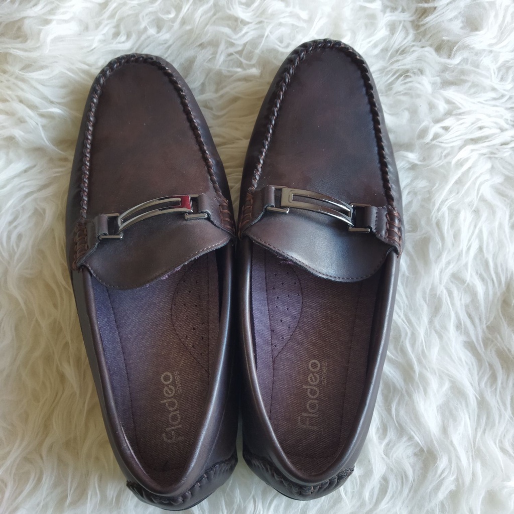 Sepatu sneaker slip on pria fladeo size 44