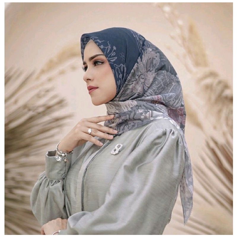 preloved buttonscarves farsha series navy