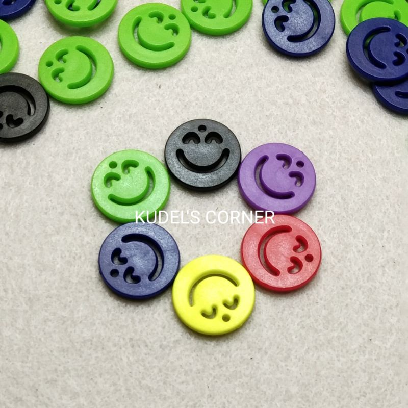 OBRAL!!! 12 PCS MANIK MOTE AKRILIK SMILEY MIX/ CAMPUR WARNA