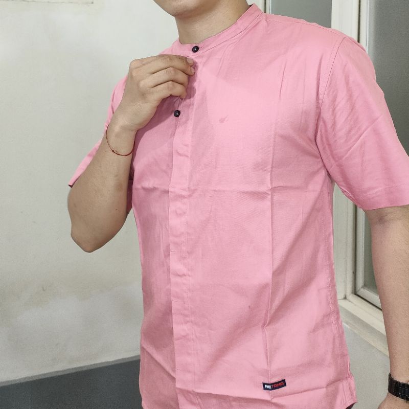 kemeja polos pendek pria kemeja polos sanghai pria kemeja polos pink pria kemeja taqwa dewasa kemeja Koko lengan pendek kemeja kemeja Koko model terbaru kemeja pondok pria kemeja santri pria kemeja lebaran pria kemeja primadona officia