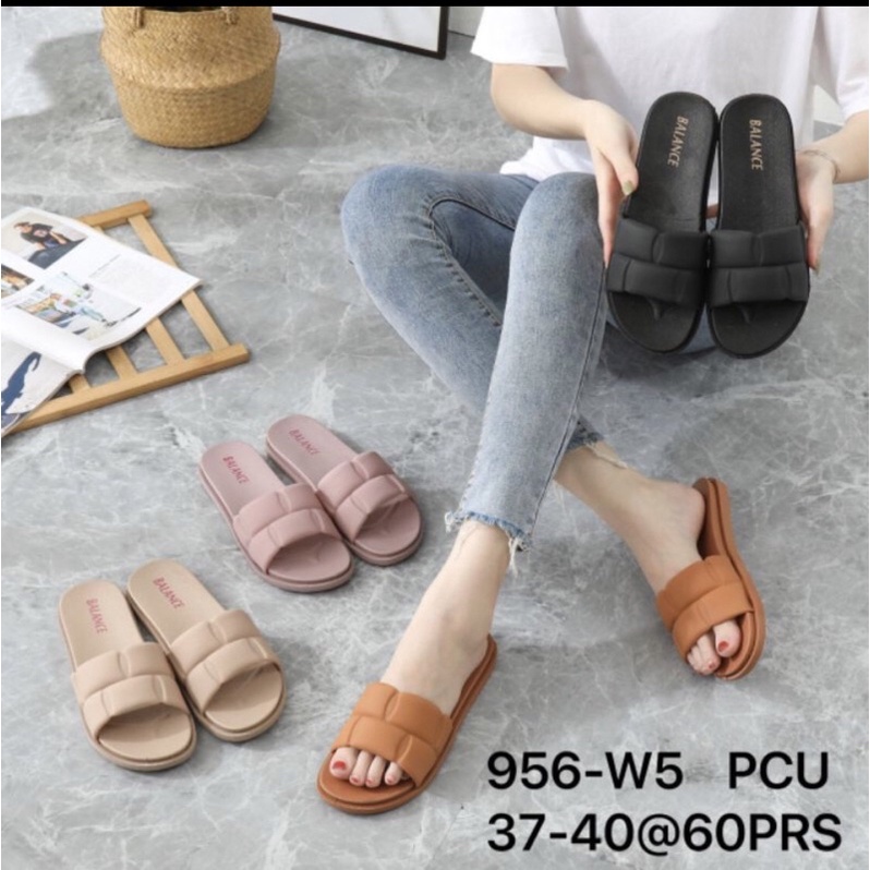 Sandal Slop Wanita Karet Import Balance Motif Kotak