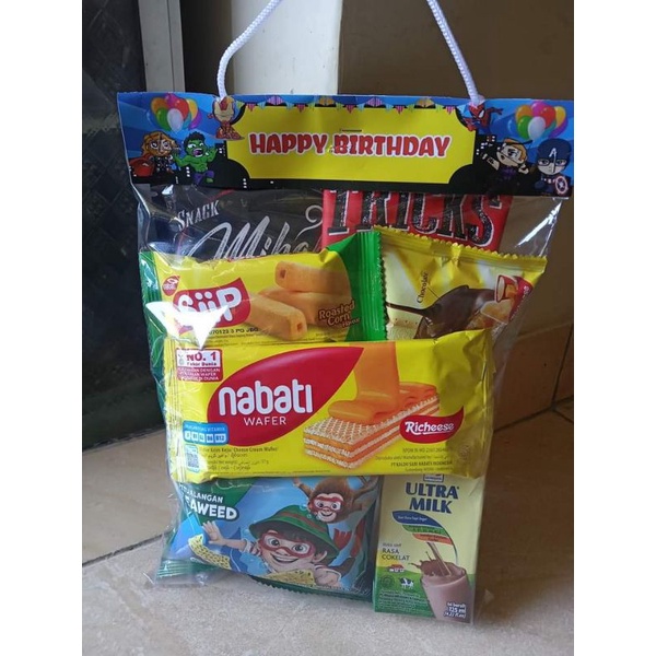 

Snack ultah anak/hampers lebaran/hampers natal murah/BONUS KARDUS PACKING