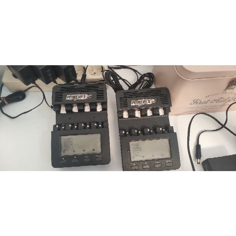 POWEREX MH C9000 CHARGER ANALYZER