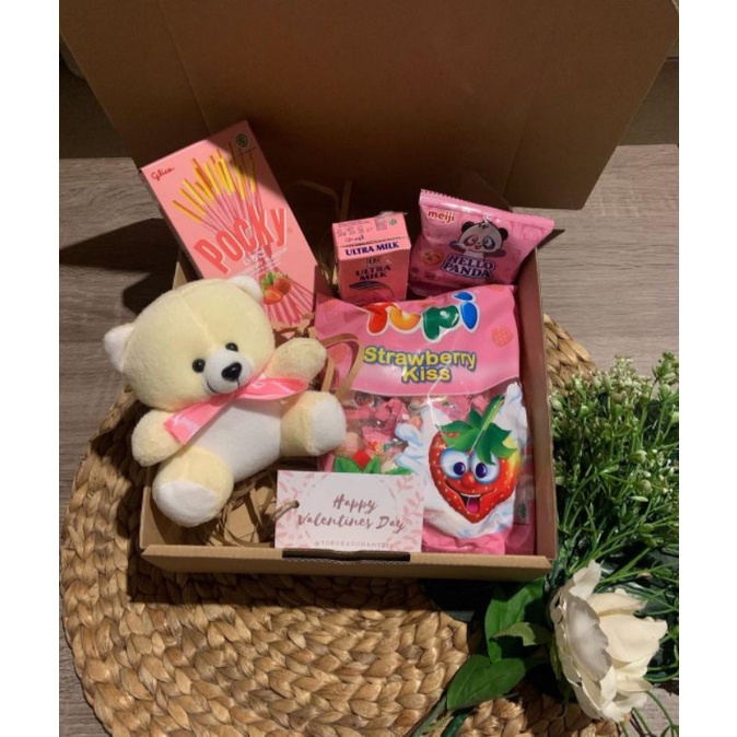 

Kado ulang tahun / hadiah anniversary / kado cewek / hadiah pacar