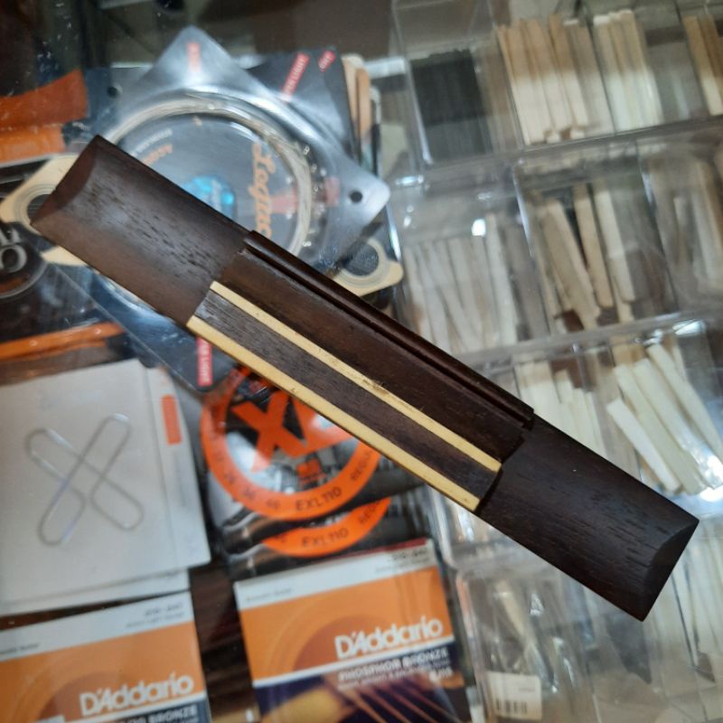 Bridge Gitar Akustik Klasik Aksesoris Gitar Klasik Spearpat Gitar Klasik