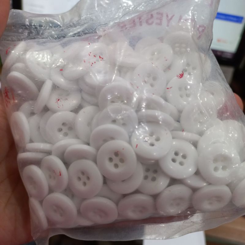 kancing CSS 33 kecil / kancing baju / kancing plastik / kancing kemeja / kancing lubang 4