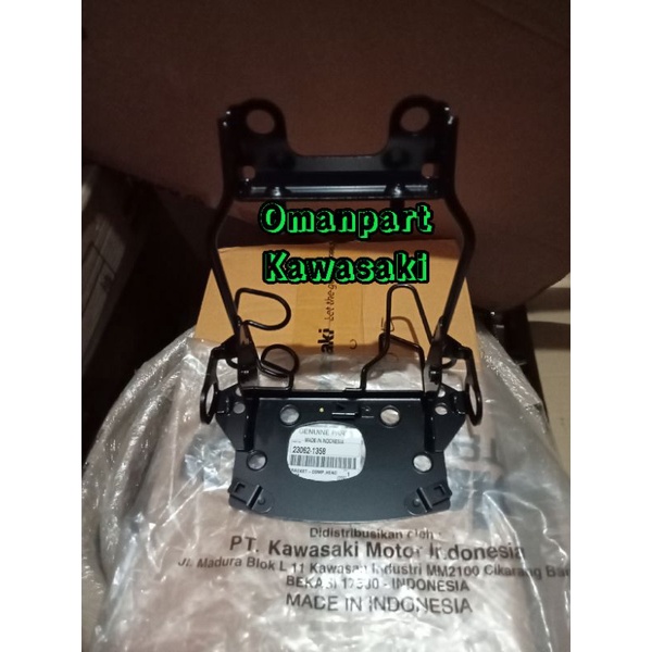 BRAKET COMP HEAD LEMP,BRAKET DUDUKAN LAMPU DEPAN KLX 230 SE LED KLX 230 2022 PNP KLX 150 NEW ORIGINA