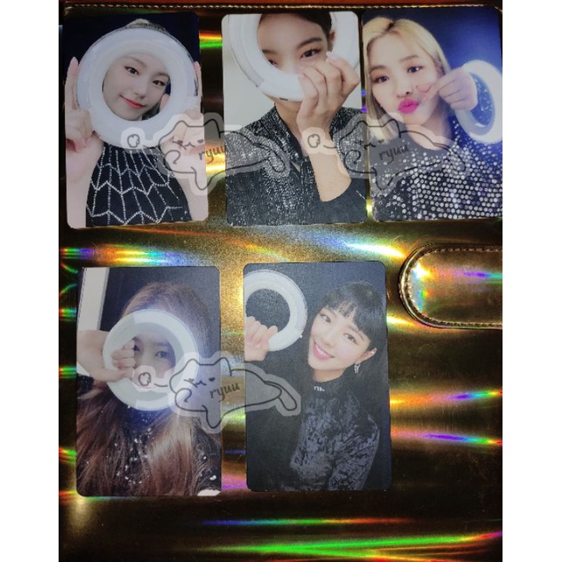 Photocard ITZY Lightring Benefit Yeji Lia Ryujin Chaeryeong Yuna