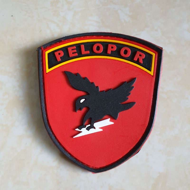 patch rubber logo pelopor / polri / polisi / police / tempelan emblem karet velcro