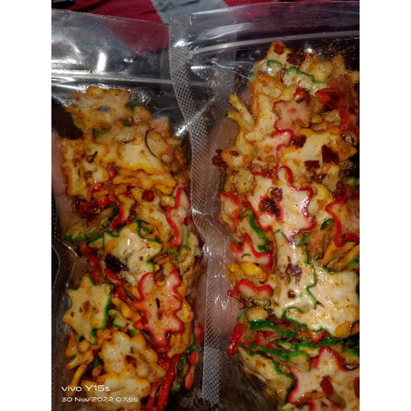 

JAJANAN PEDAS|Seblak Bintang Pedas Daun Jeruk