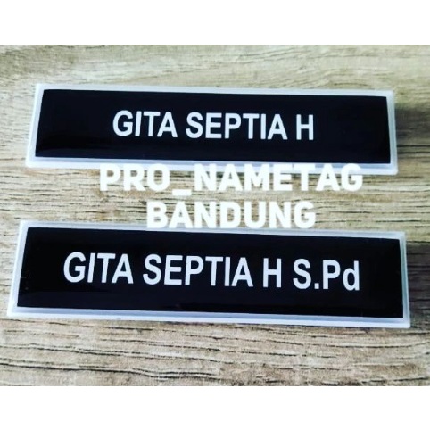 

Nametag Akrilik Peniti