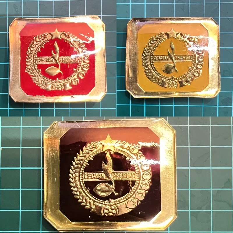 Tatop / Emblem Baret Timbul Resin 2 Peniti 5x6cm + Kotak