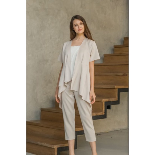 MAVEN SET - CAROL LENNOX IN BEIGE