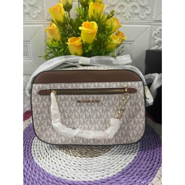 MK Jetset Vanilla Brown Crossbody Chain