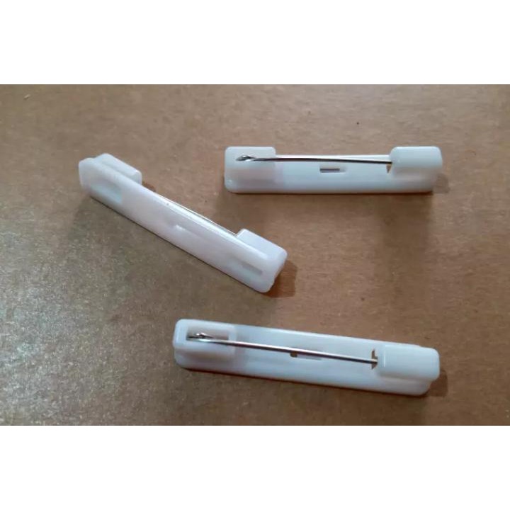 

PENITIK PAPAN NAMA/PENITIK NAME TAG 100 PCS