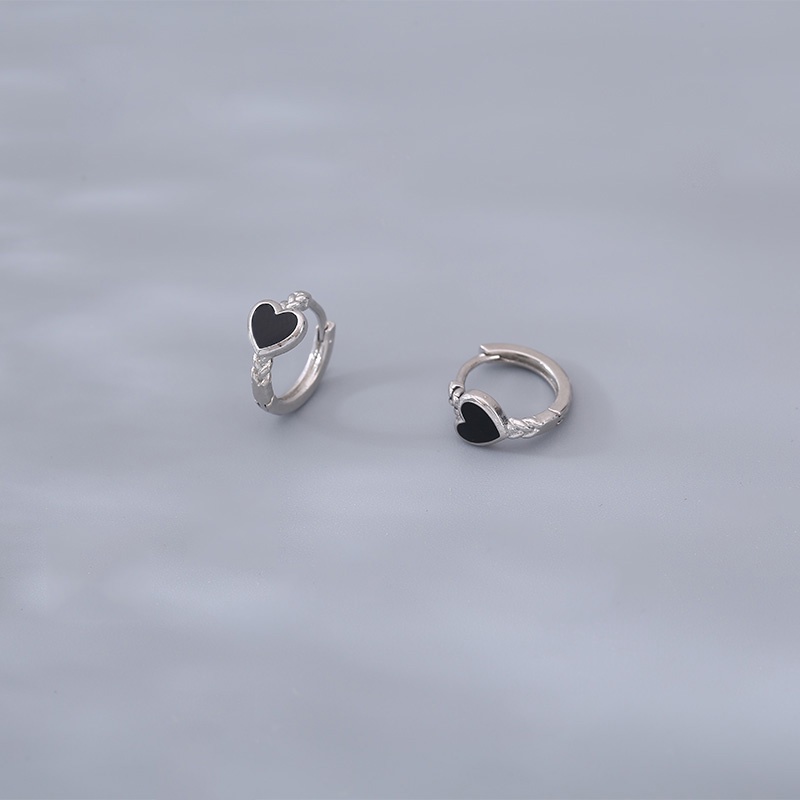 Anting Hoop Bentuk Hati Warna Hitam Silver Untuk Wanita