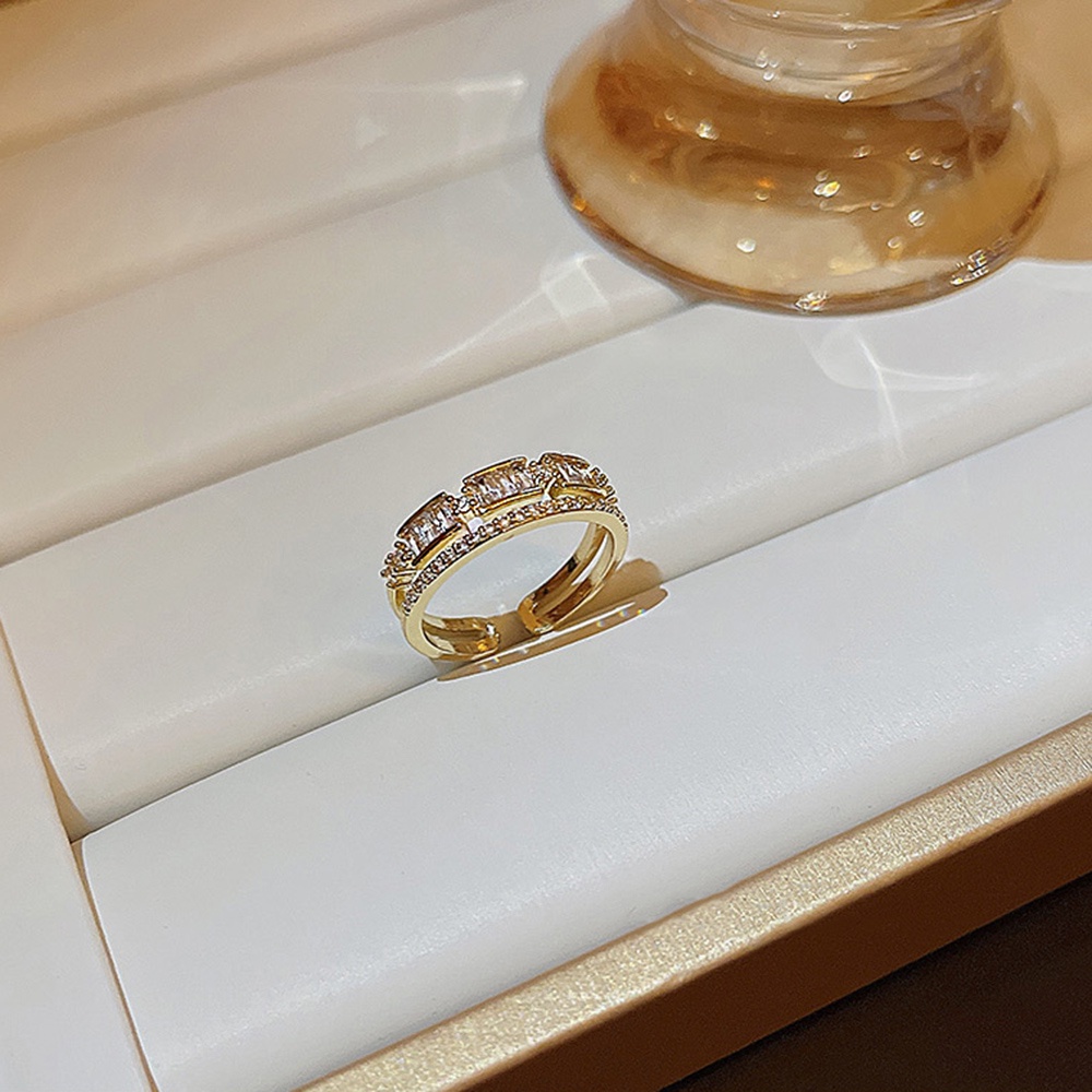 Cincin Bahan Titanium Steel Lapis Emas Aksen Zircon Gaya Korea Untuk Wanita