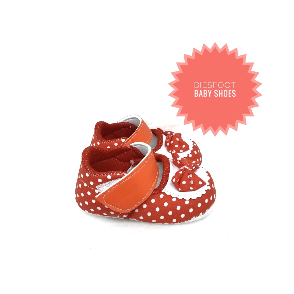 sepatu bayi perempuan