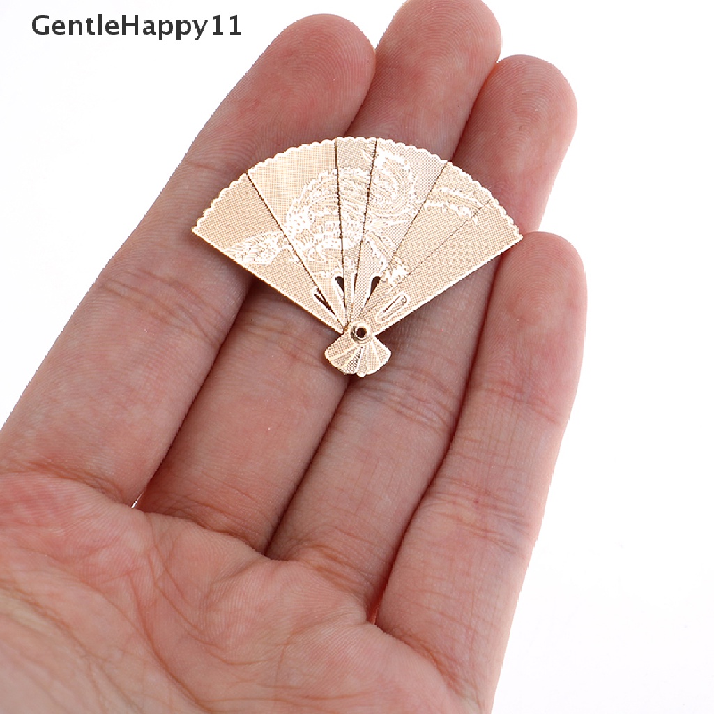 Gentlehappy Mainan Miniatur Kipas Angin Motif Ukir Bahan Metal Untuk Aksesoris Rumah Boneka 1: 12