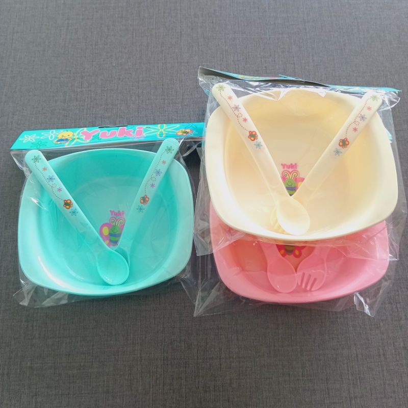 Mangkok Makan Bayi YUKI Dengan Sendok dan Garpu