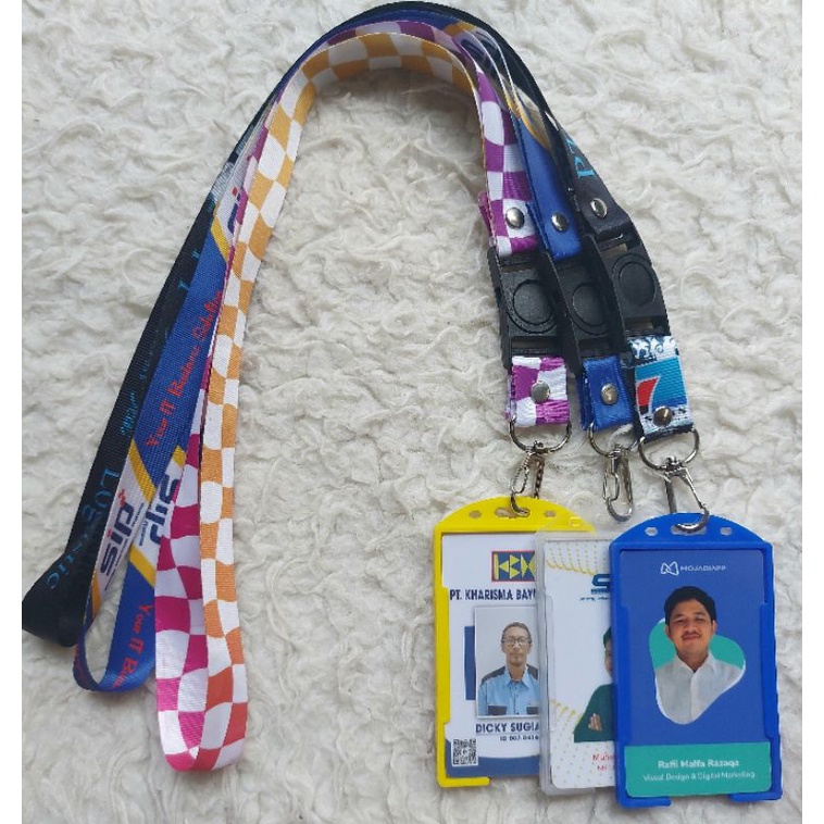 

Paket ID Card + Tali Lanyard Print Nylon lebar 2 cm , Print Custom + Varian Casing