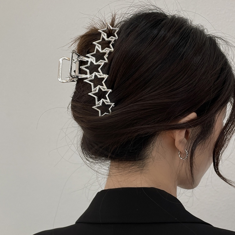 We Flower Jepit Rambut Bentuk Bunga Bahan Metal Warna Silver Anti Slip Untuk Wanita