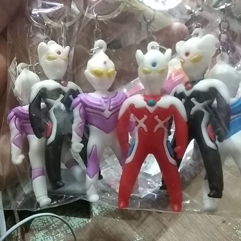 MAINAN ROBOT ULTRAMAN MINI