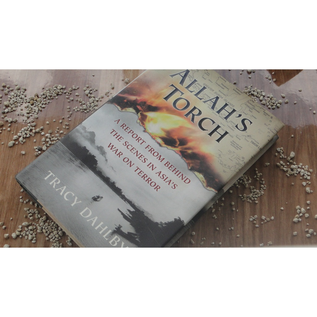 

Buku bekas ALLAH'S TORCH